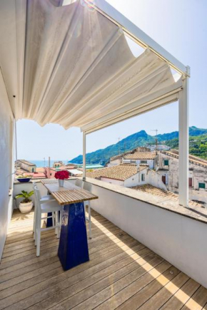 Bdifferent - Terrazza vista mare by Starhost